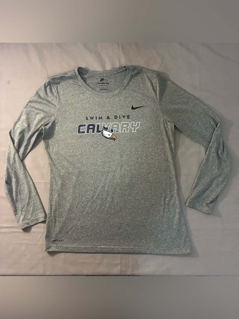 Nike Men’s Gray Calvary Swim & Dive Long-Sleeve Rash Guard